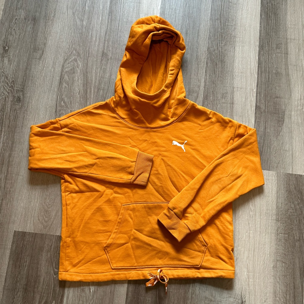Puma size M sweatshirt
